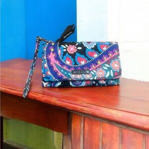 Vera Bradley Exclusive Hayward Colorful Bifold Wallet
